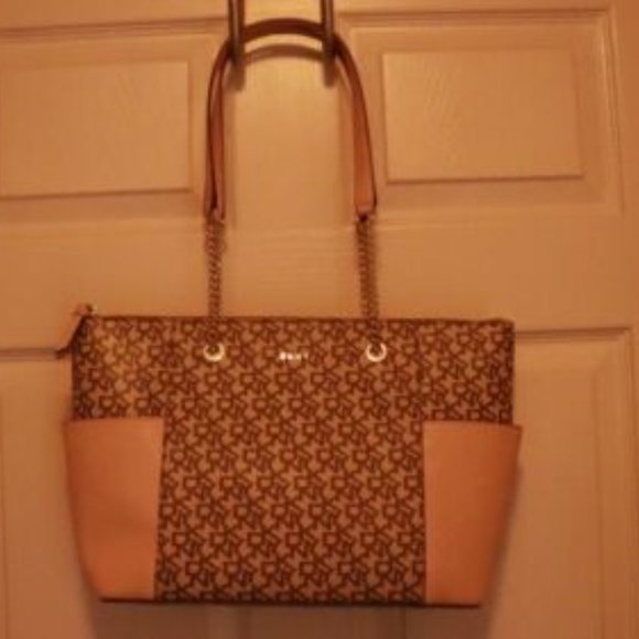 DKNY Pink Gigi Logo-Print Coated Canvas Tote w/ DKNY Interior - Picture 6 of 7